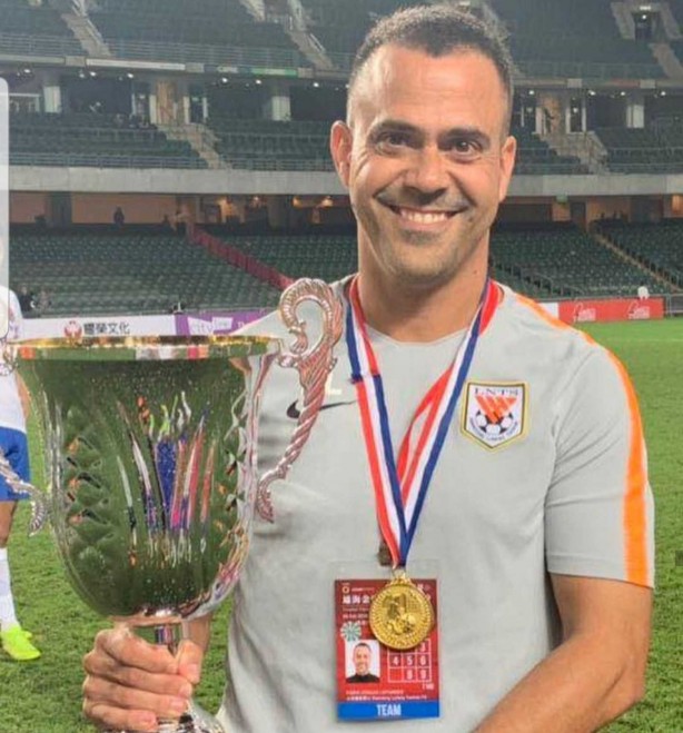 Fábio Lefundes está há um ano e meio como auxiliar-técnico do Shandong Luneng