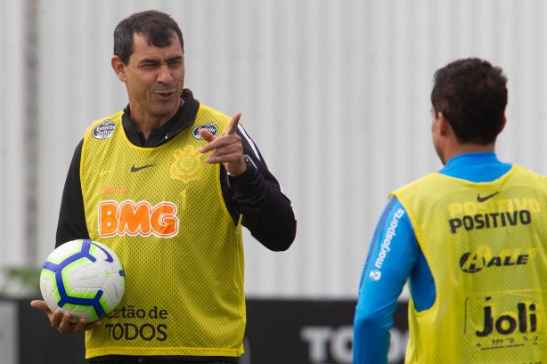 Carille e Jadson no treino desta quarta-feira, no CT Joaquim Grava