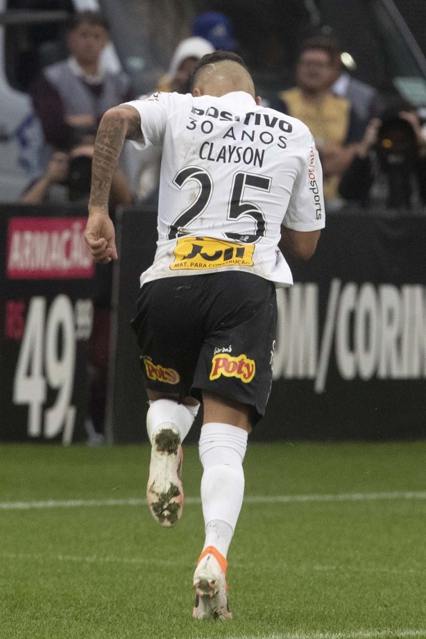 Clayson marcou o único gol do Corinthians contra o Flamengo, pelo Brasileirão