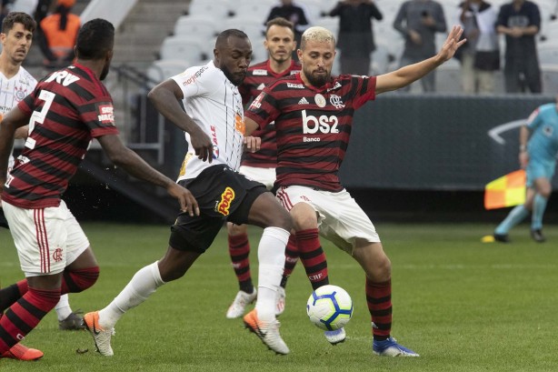 Manoel durante jogo contra o Flamengo, na Arena Corinthians, pelo Brasileirão