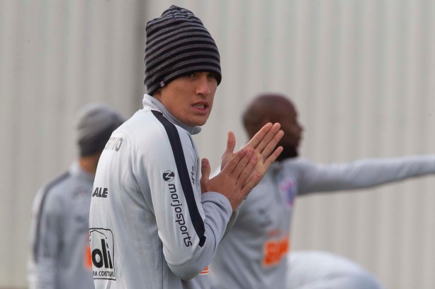 Mateus Vital durante o treino desta sexta-feira no CT Joaquim Grava