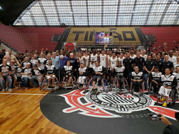 O elenco de basquete do Corinthians para a temporada de 2019/20 foi apresentado neste sábado
