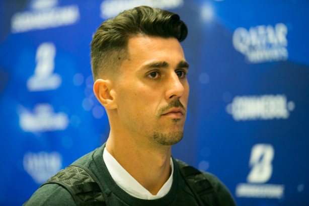 Danilo Avelar chegando à Arena Corinthians para duelo contra o Montevideo Wanderers