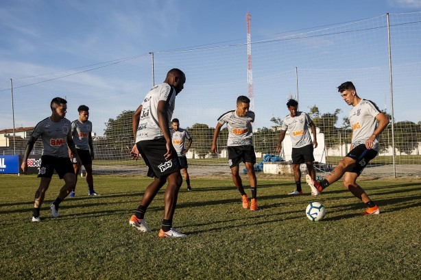 Jogadores do Corinthians já treinam em Fortaleza para duelo pelo Brasileirão, no domingo