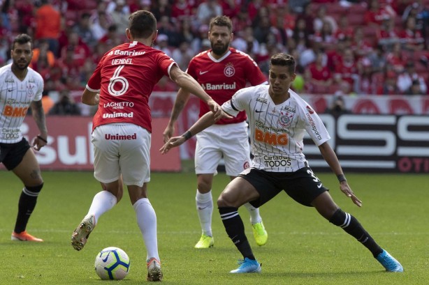Pedrinho no jogo contra o Internacional, pelo Brasileirão