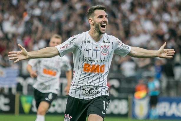 Boselli marcou o primeiro gol do Corinthians no jogo