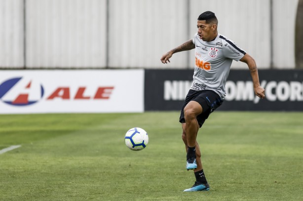 Ralf no treinamento desta sexta-feira no CT Joaquim Grava