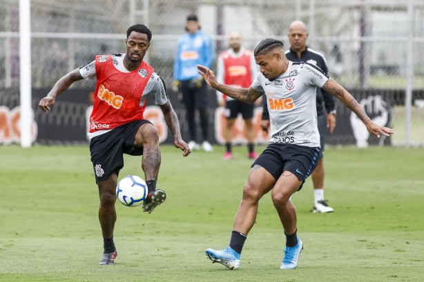 Renè Júnior e Urso no treino desta sexta-feira no CT Joaquim Grava