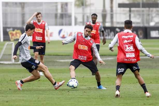 Vital, Gabriel e Pedrinho no treino desta sexta-feira no CT Joaquim Grava