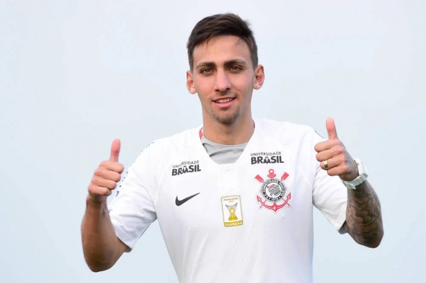 Gustavo ainda não entrou em campo pelo Oeste
