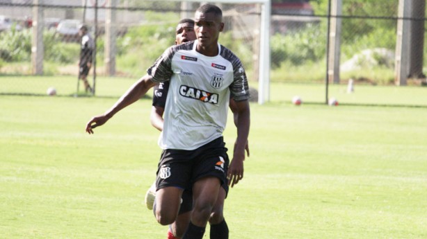 Matheus Alexandre foi comprado da Ponte Preta, mas fica no clube do interior até o fim da temporada