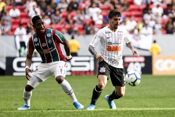 Lateral Fagner no jogo contra o Fluminense, pelo Brasileirão, no Mané Garrincha