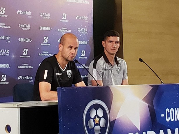 Técnico e goleiro concederam coletiva na Casa do Povo