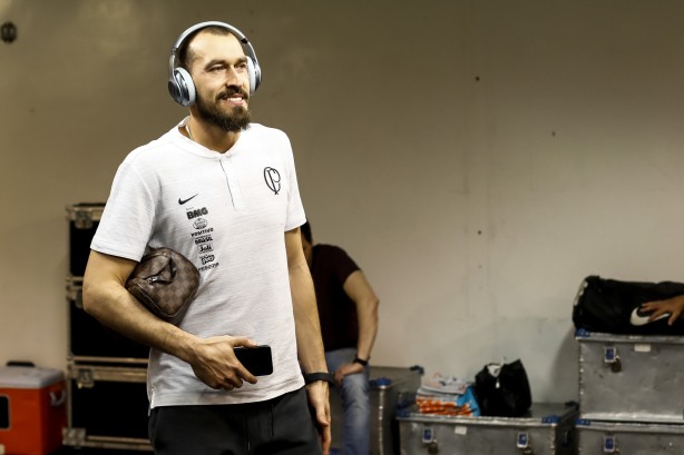 Walter no vestiário do Mané Garrincha antes do jogo contra o Fluminense
