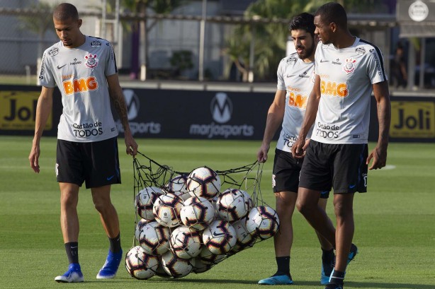João Victor, Méndez e Marllon durante último treino antes da decisão pela Sul-Americana