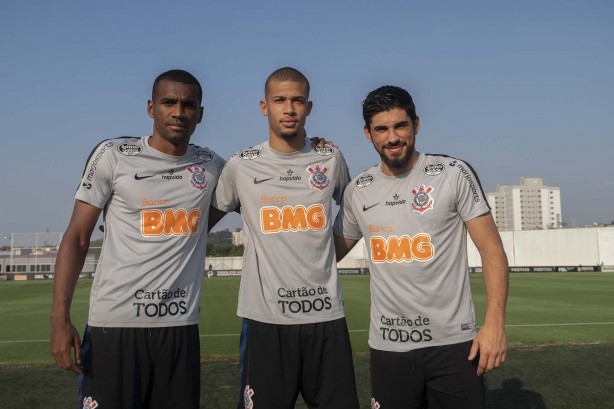 Marllon, João Victor e Bruno Méndez durante último treino antes da decisão pela Sul-Americana