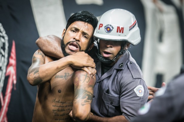 Torcedor foi detido no jogo contra o Independiente del Valle e Corinthians
