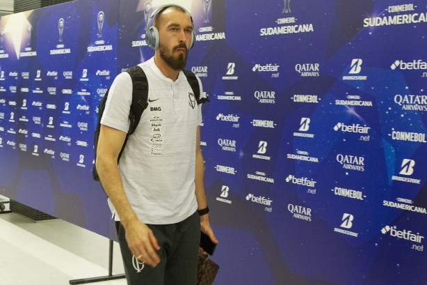 Walter chega à Arena Corinthians para duelo contra o Del Valle, pela Sul-Americana