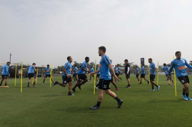 Jogadores do Corinthians no último treino antes do jogo contra o Bahia, pelo returno do Brasileirão