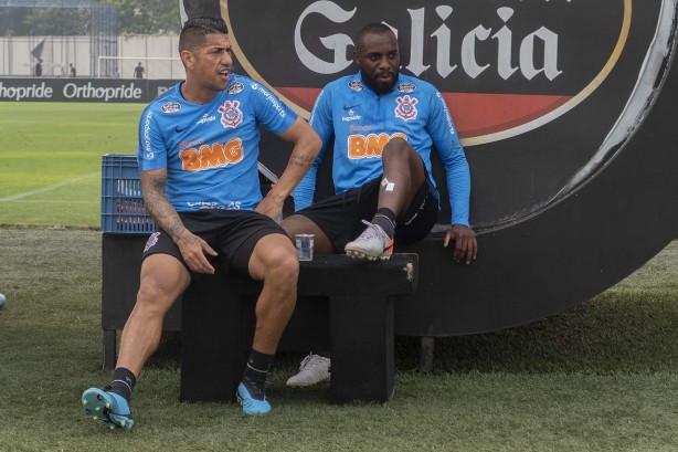 Ralf e Manoel no último treino antes do jogo contra o Bahia, pelo returno do Brasileirão