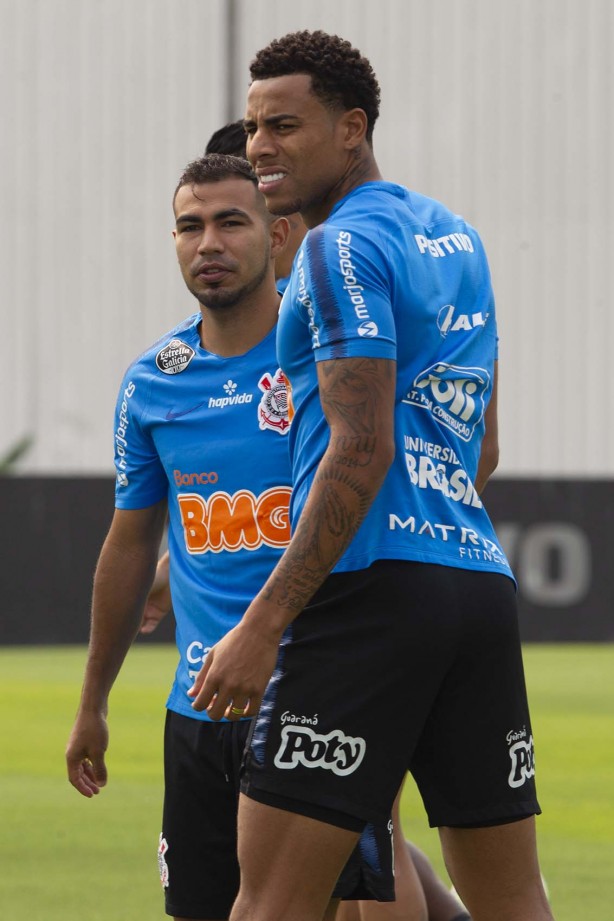 Sornoza e Gustavo no último treino antes do jogo contra o Bahia, pelo returno do Brasileirão