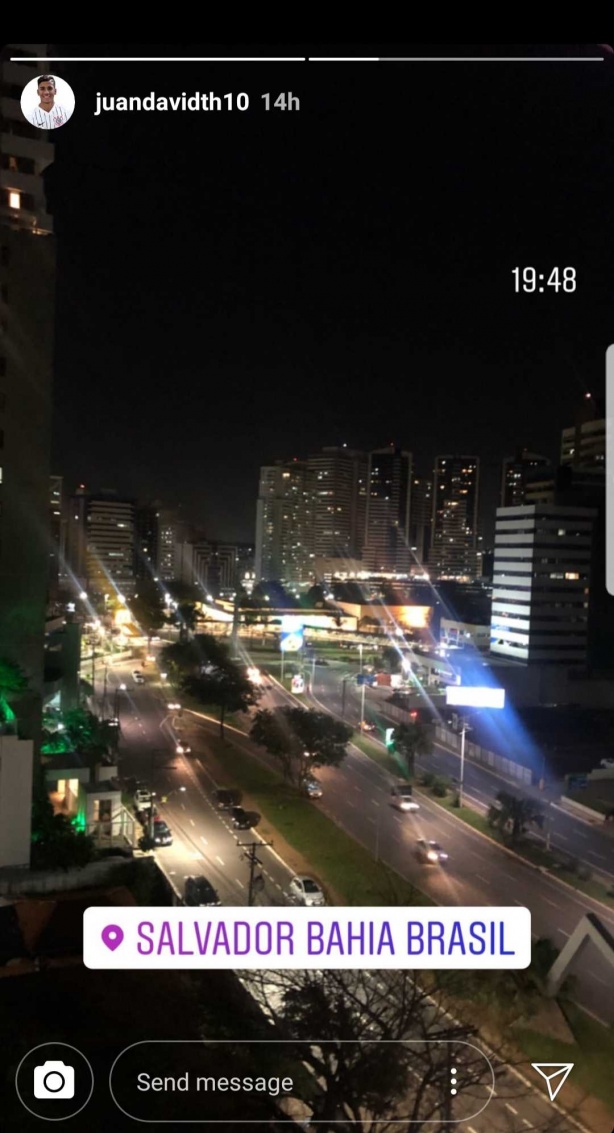 Meia está concentrado com o elenco em Salvador
