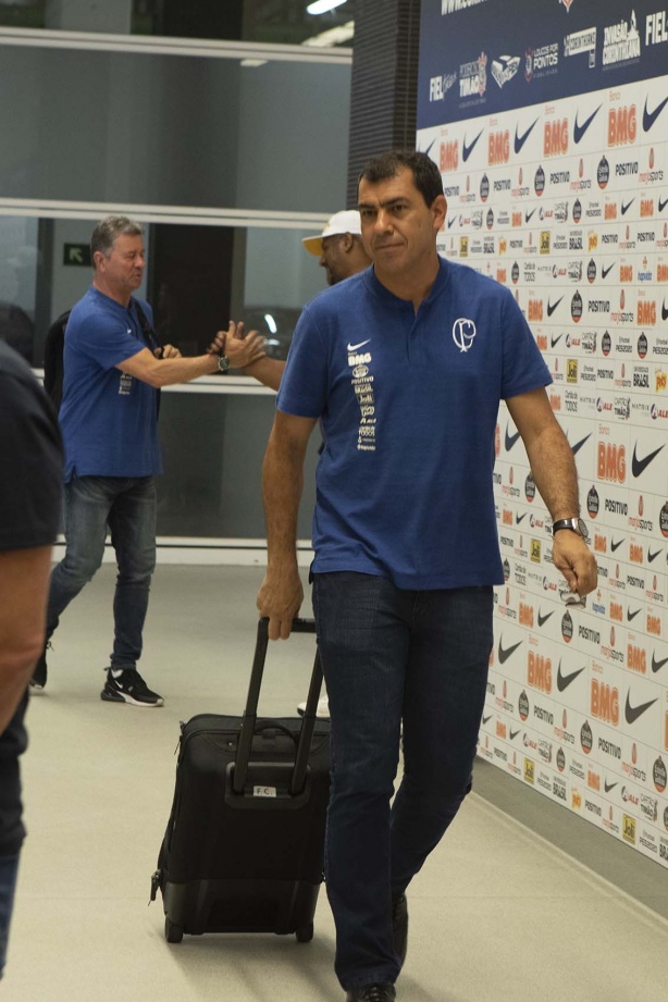 Fábio Carille chega à Arena Corinthians para jogo contra o Athletico-PR, pelo Brasileirão