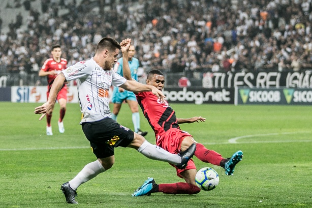 Ramiro no jogo contra o Athletico-PR, na Arena Corinthians