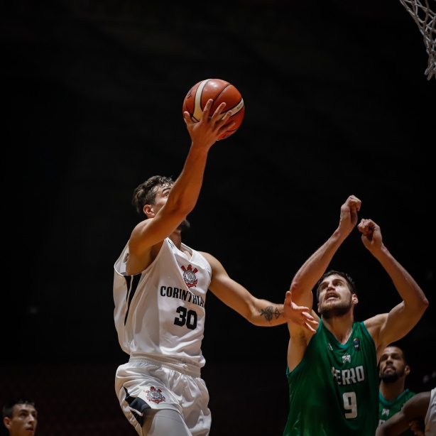 Corinthians vence o Ferro Carril por 83 X 65 pela Liga Sul-americana de Basquete 2019