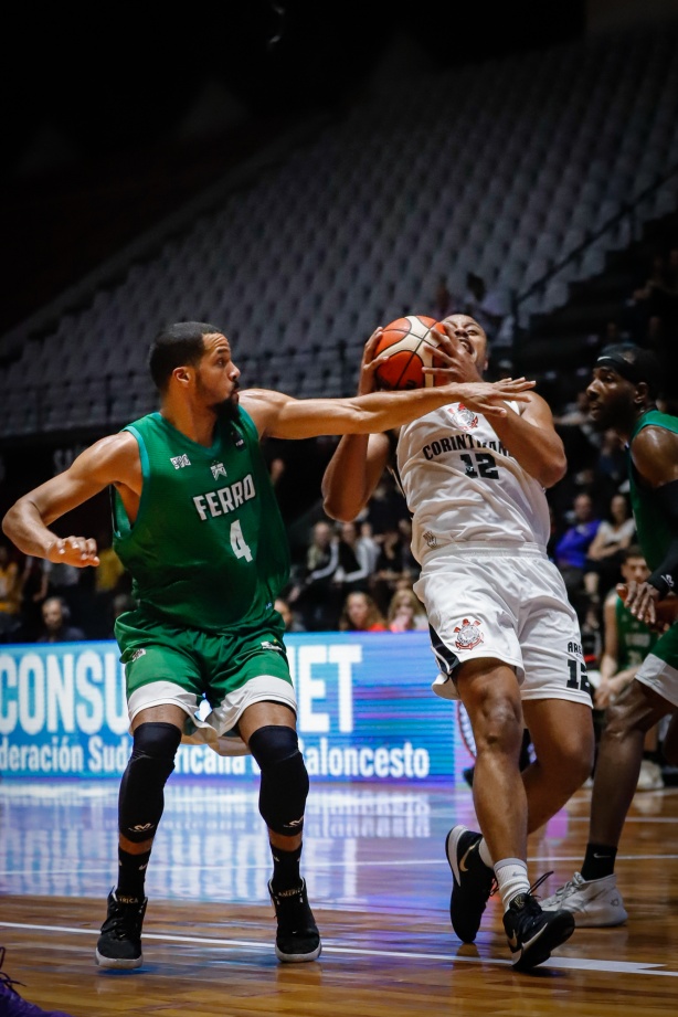 Corinthians vence o Ferro Carril por 83 X 65 pela Liga Sul-americana de Basquete 2019