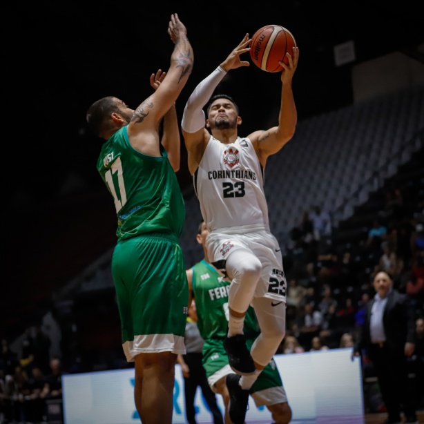 Corinthians vence o Ferro Carril por 83 X 65 pela Liga Sul-americana de Basquete 2019