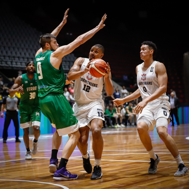 Corinthians vence o Ferro Carril por 83 X 65 pela Liga Sul-americana de Basquete 2019
