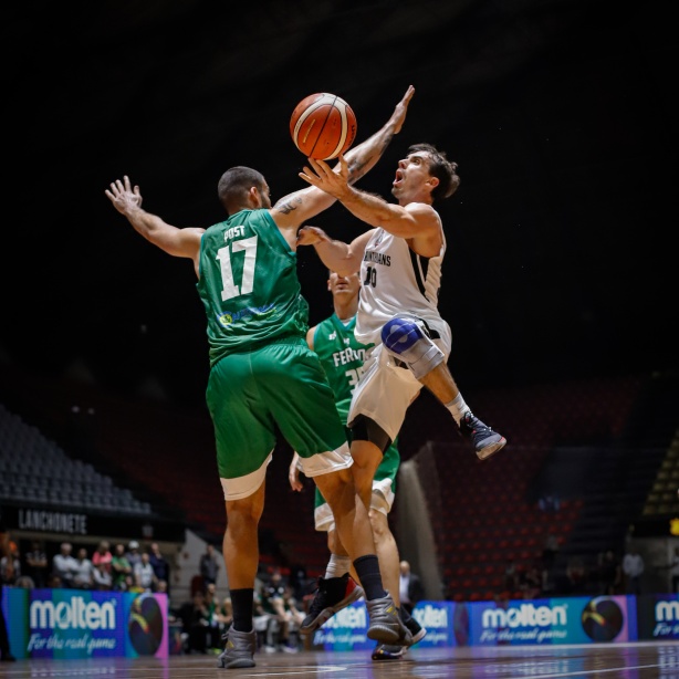 Corinthians vence o Ferro Carril por 83 X 65 pela Liga Sul-americana de Basquete 2019