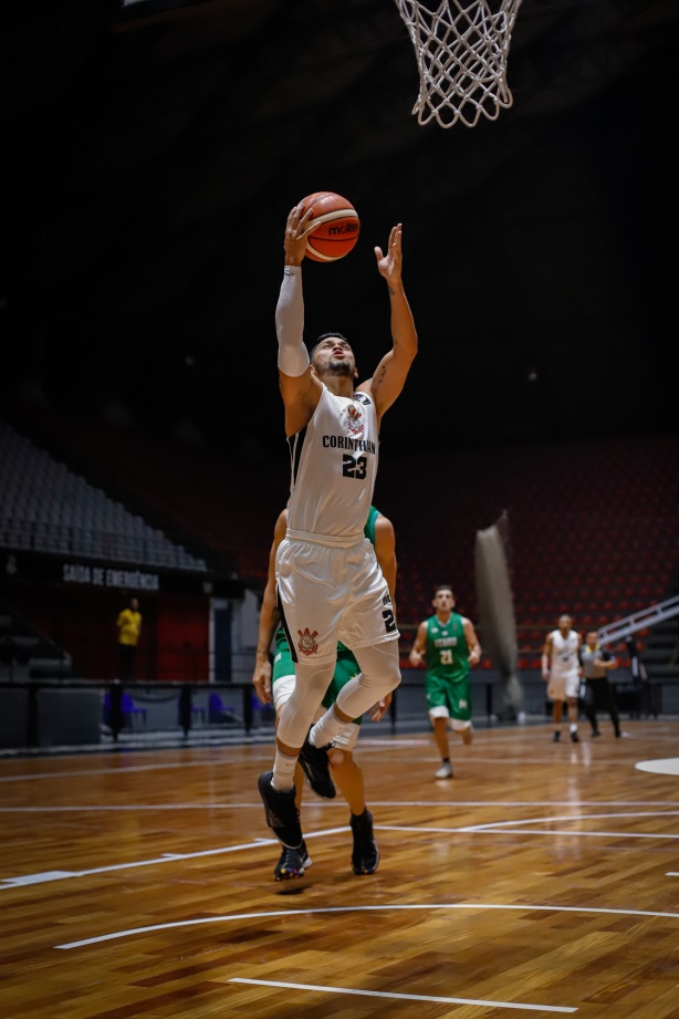 Corinthians vence o Ferro Carril por 83 X 65 pela Liga Sul-americana de Basquete 2019