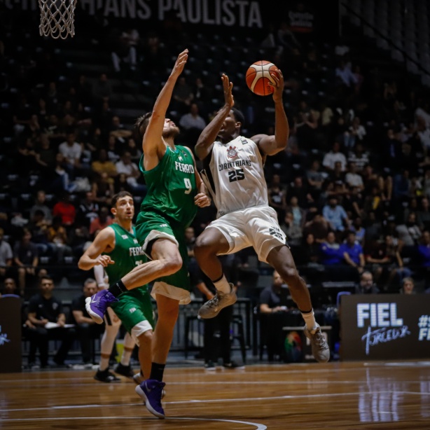 Corinthians vence o Ferro Carril por 83 X 65 pela Liga Sul-americana de Basquete 2019