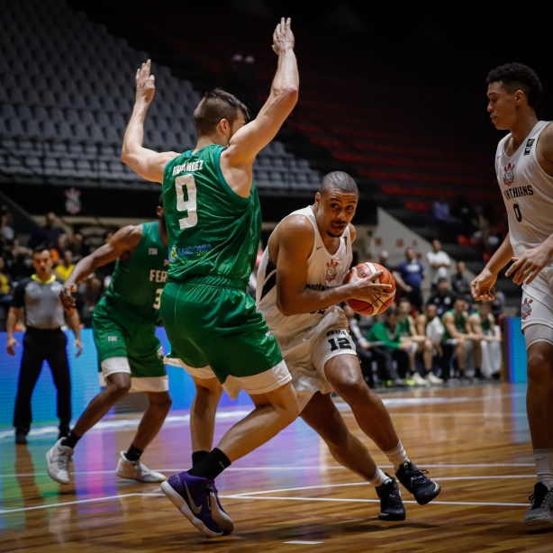 Corinthians vence o Ferro Carril por 83 X 65 pela Liga Sul-americana de Basquete 2019