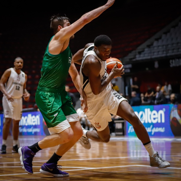 Corinthians vence o Ferro Carril por 83 X 65 pela Liga Sul-americana de Basquete 2019
