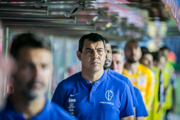 Carille durante Majestoso deste domingo, no Morumbi, pelo Brasileirão