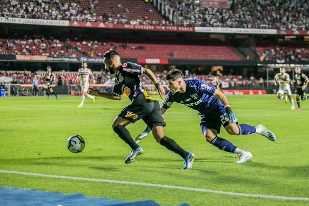 Clayson durante Majestoso deste domingo, no Morumbi, pelo Brasileirão