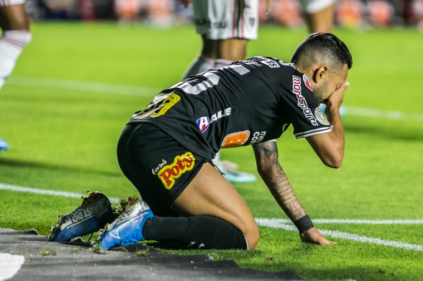 Clayson durante Majestoso deste domingo, no Morumbi, pelo Brasileirão 2019