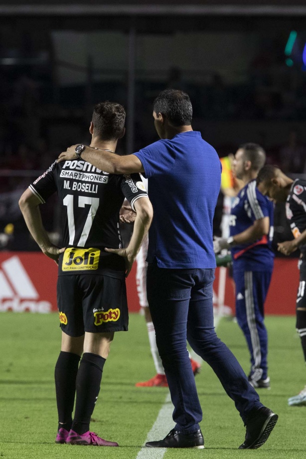 Carille e Boselli durante derrota para o São Paulo, pelo Brasileirão, no Morumbi