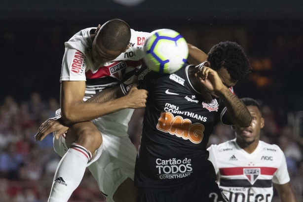 Gil durante derrota para o São Paulo, pelo Brasileirão, no Morumbi
