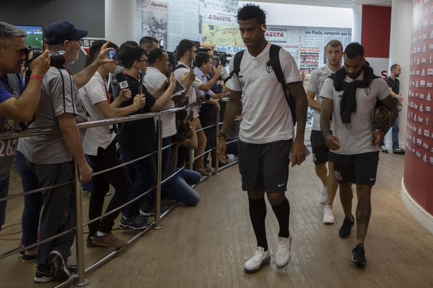 Gil e Michel chegam ao Morumbi para jogo contra o São Paulo, pelo Campeonato Brasileiro