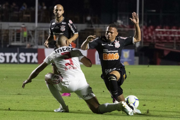 Jovem Janderson durante derrota para o São Paulo, pelo Brasileirão, no Morumbi
