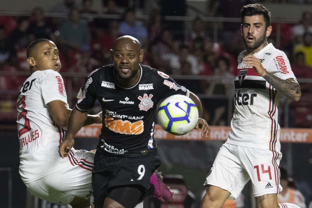 Love durante derrota para o São Paulo, pelo Brasileirão, no Morumbi