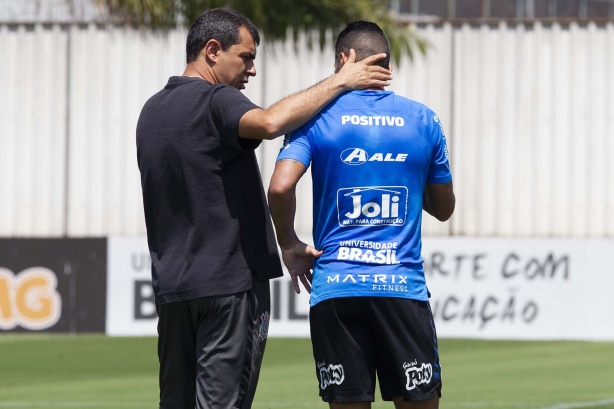 Carille e Ralf iniciam preparação para duelo contra o Goiás