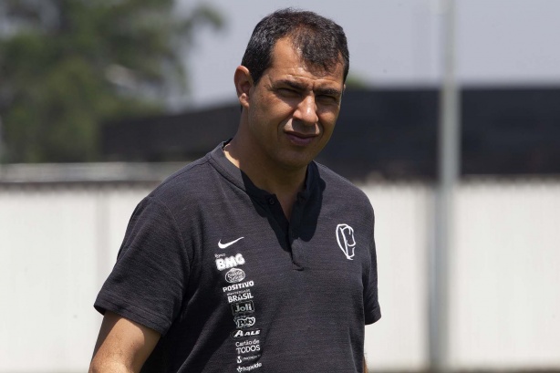 Carille inicia preparação para duelo contra o Goiás