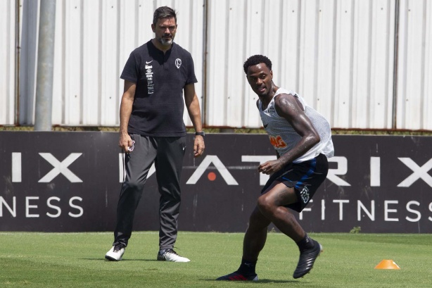 Cuca e Renê Júnior iniciam preparação para duelo contra o Goiás