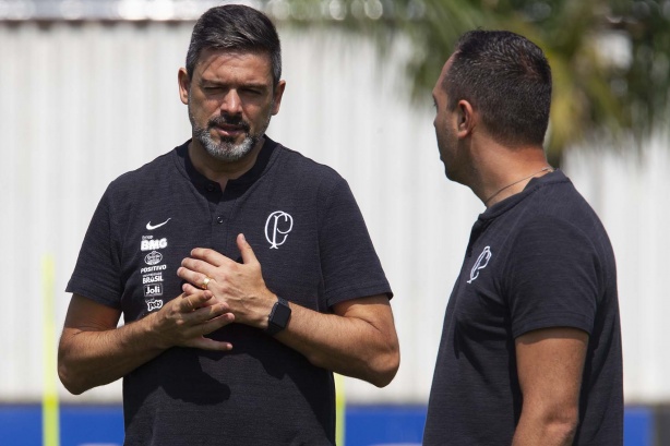 Cuca inicia preparação para duelo contra o Goiás