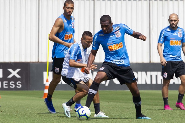 João, Janderson e Marllon iniciam preparação para duelo contra o Goiás